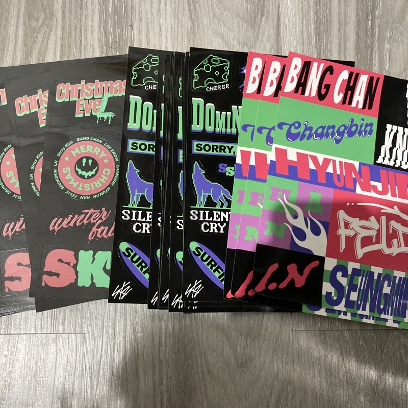[BACA DESKRIPSI] Sticker only Album Stray Kids Noeasy Christmas EveL