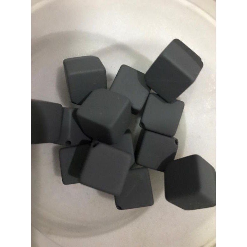 manik/ mute akrilik moza kotak