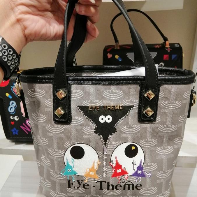 Tas Huer Gefhy eye theme printed tote bag BERKAH