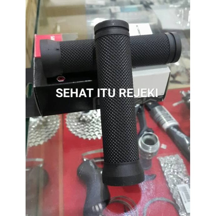 HAND GRIP | HANDLE GRIP SEPEDA MERK POLYGON  PANJANG 130 MM IN BLACK