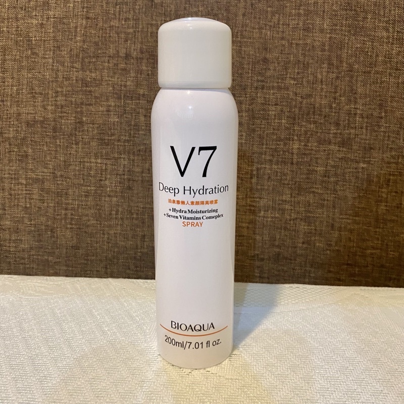Bioaqua V7 toning light spray
