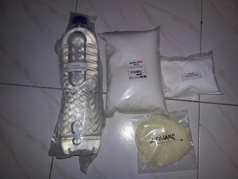 Aquades Aquadest Akuades Air Suling Destilasi Murni 1 L