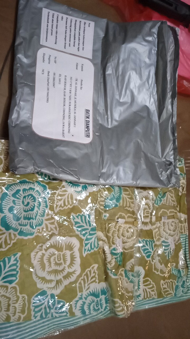 Tunik Batik Wanita Motif Bunga Soft