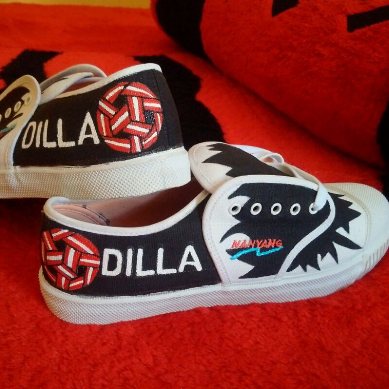 sepatu nanyang motif hitam putih