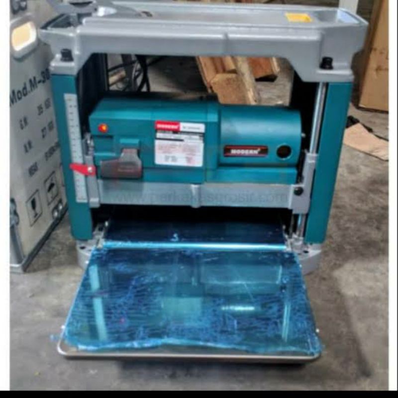 Mesin Planer Duduk 12 inch M 304 Modern Serut Kayu