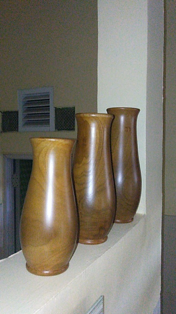 Vas Bunga Kayu Jati Kaki Polos Set 3 Pcs