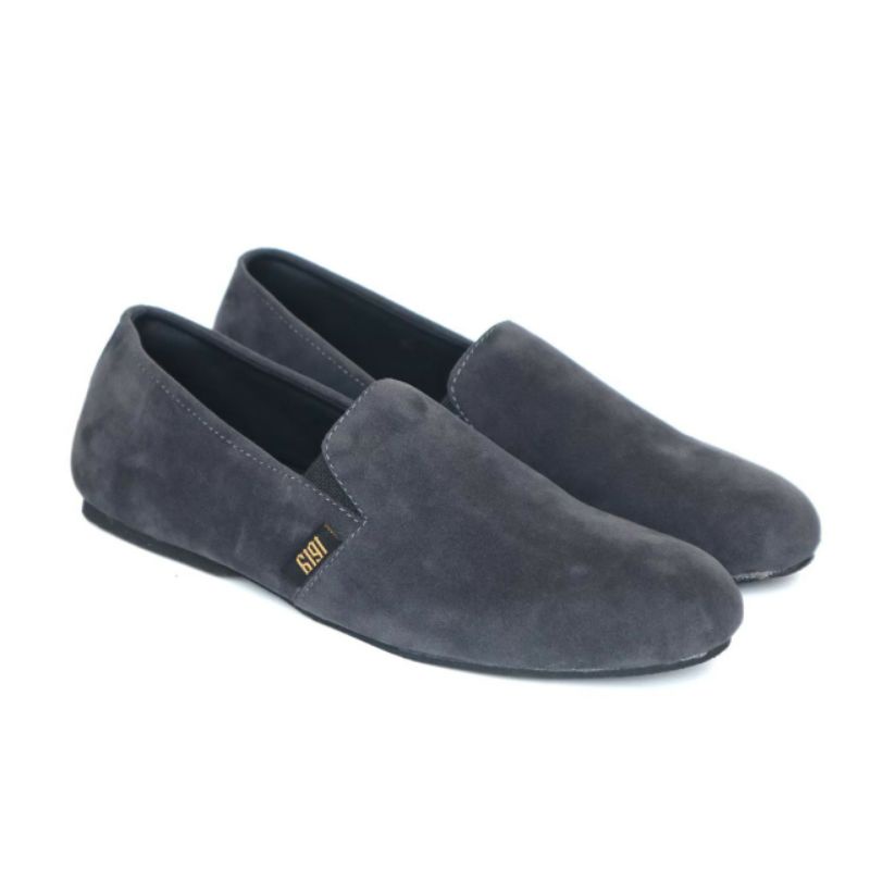 CHORD GREY Sepatu Slip On Pria Kulit Suede Spatu Casual Santai Slop Mian Keren Selop Kasual Kerja Kondangan Pesta