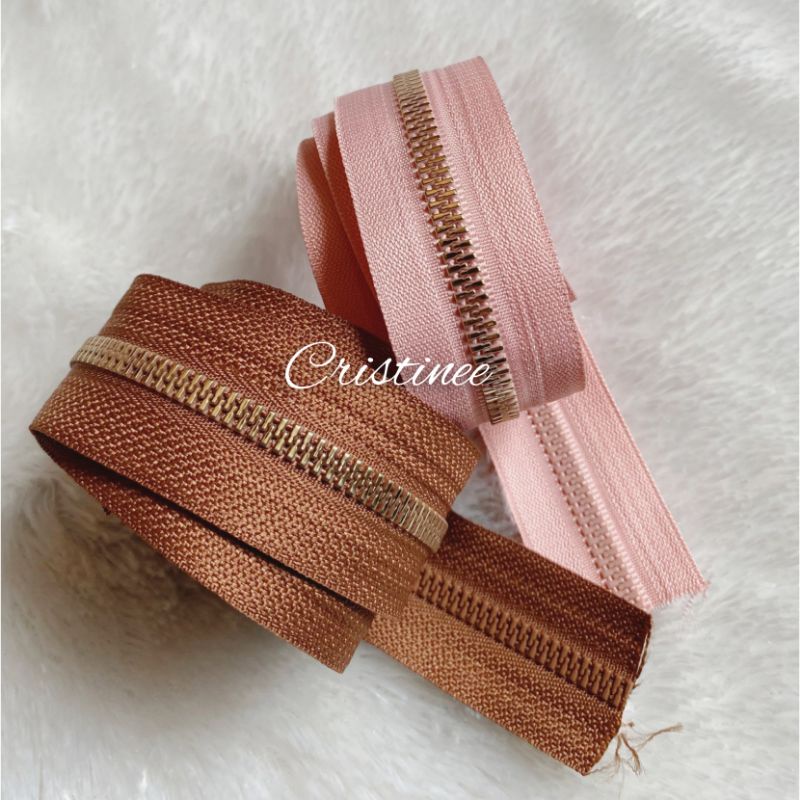 PROMO !!! Ritsleting buat gigi besi no 5 bahan plastik