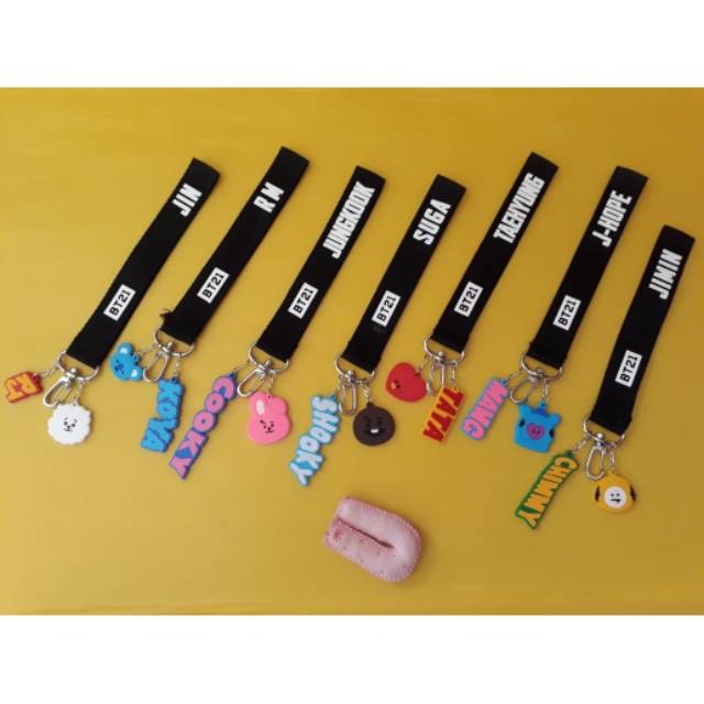 

ummi_store Strap Name Logo Karakter BT21
