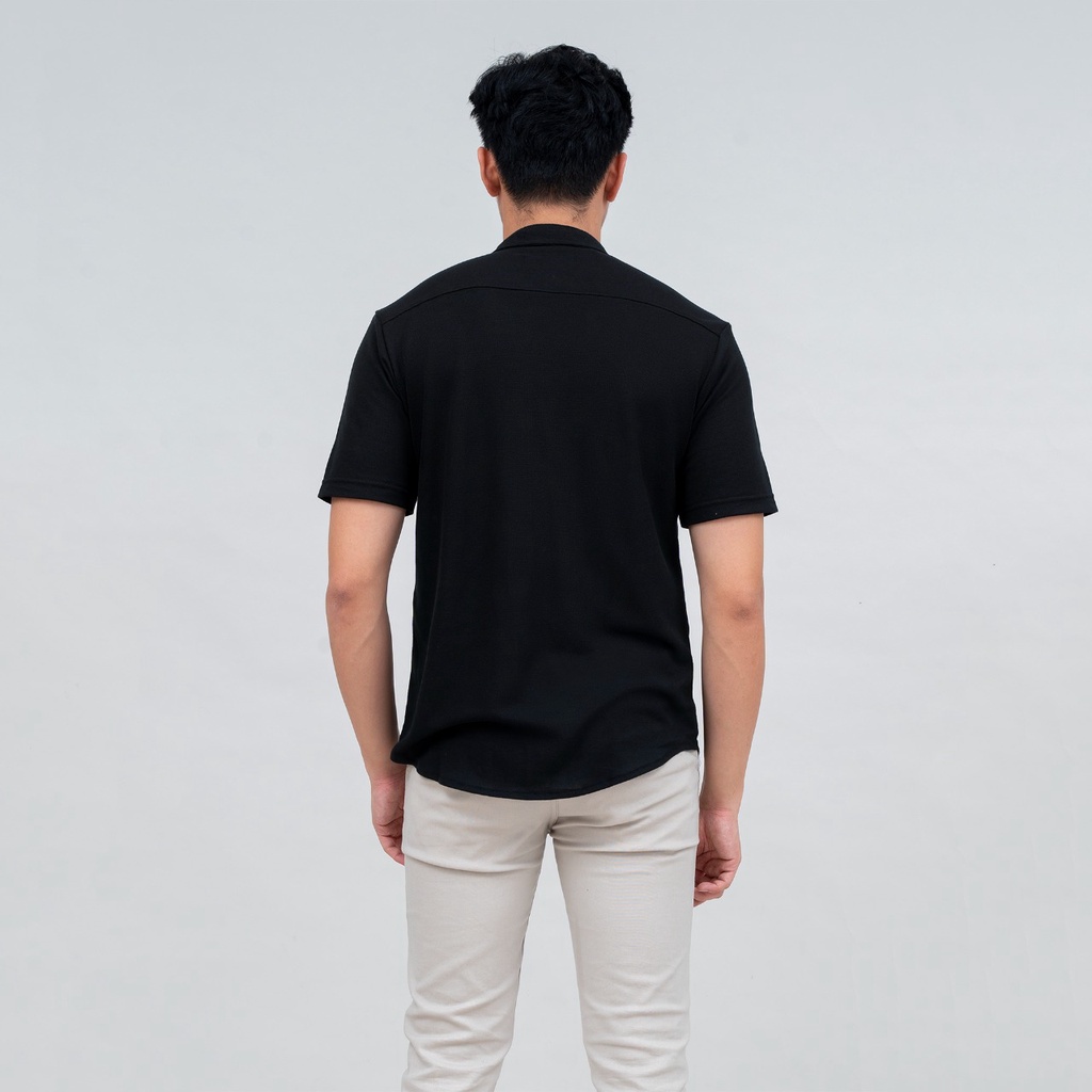 BROGUY Kemeja Pria Lengan Pendek Kerah Sanghai Casual Polos Slimfit Size M - XXL HITAM