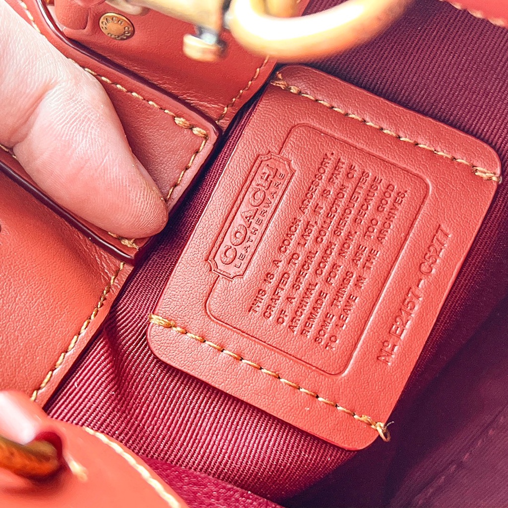 TAS WANITA SELEMPANG TRAVELBAG C5277 MINI Cashin Tote In Signature Canvas