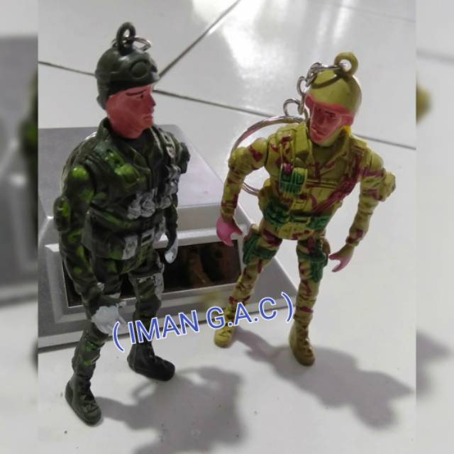 Gantungan kunci harga lusinan isi 12pcs/souvenir gantungan kunci mainan anak LED rambu2