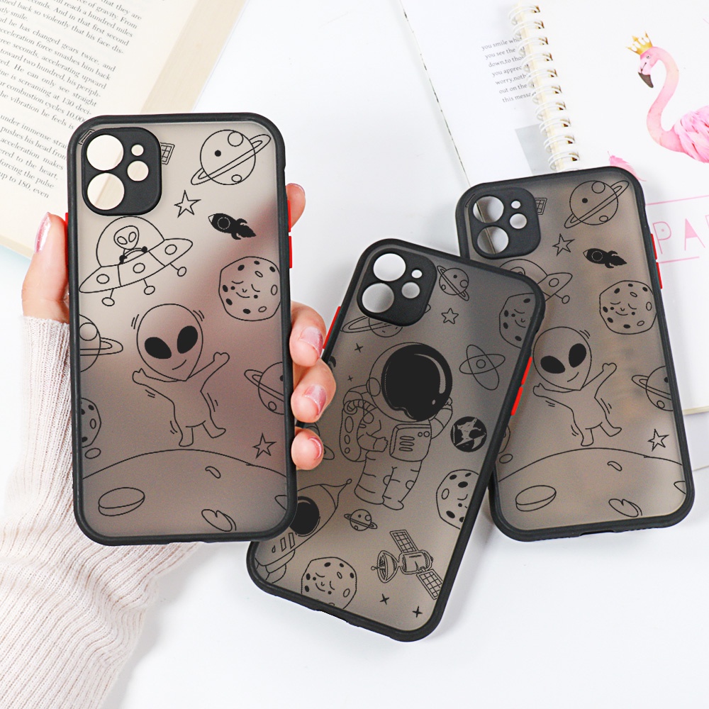 Soft Case Hp Gambar Alien Tahan Goncangan Untuk Iphone 13 / 12 / 11promax / XS / XR / X / XSMax / 6S / 6 / 7 / 8plus / SE 2020