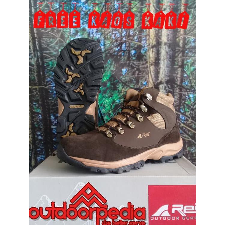 Sepatu Gunung Rei Nevis