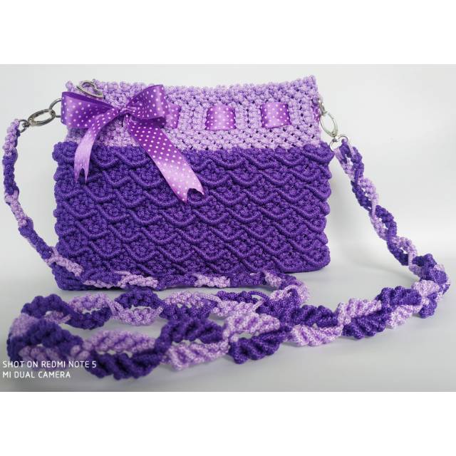 Tas selempang / slingbag handmade rajut tangan lokal tali kur motif sisik ungu
