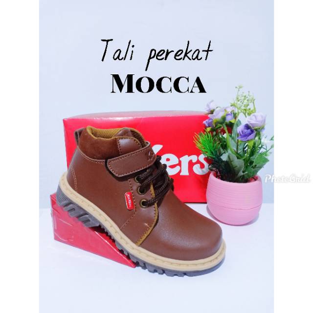 Sepatu Kickers boot anak laki laki warna mocca motif perekat dan tali size 28-32