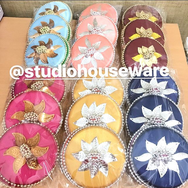 Tutup gelas hias Warna