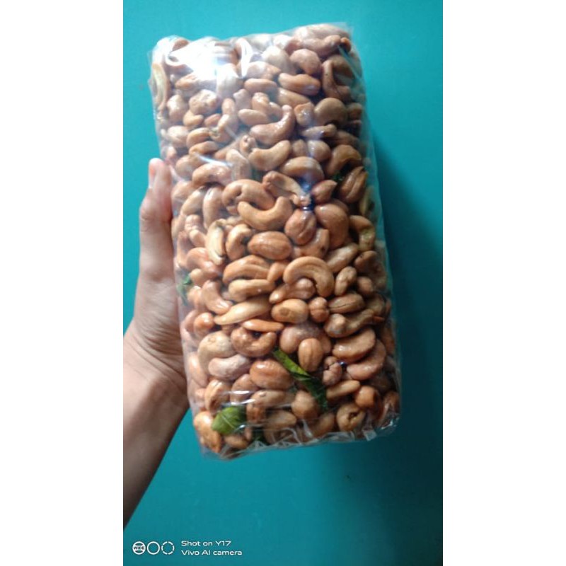 

Kacang mede utuh matang 1kg