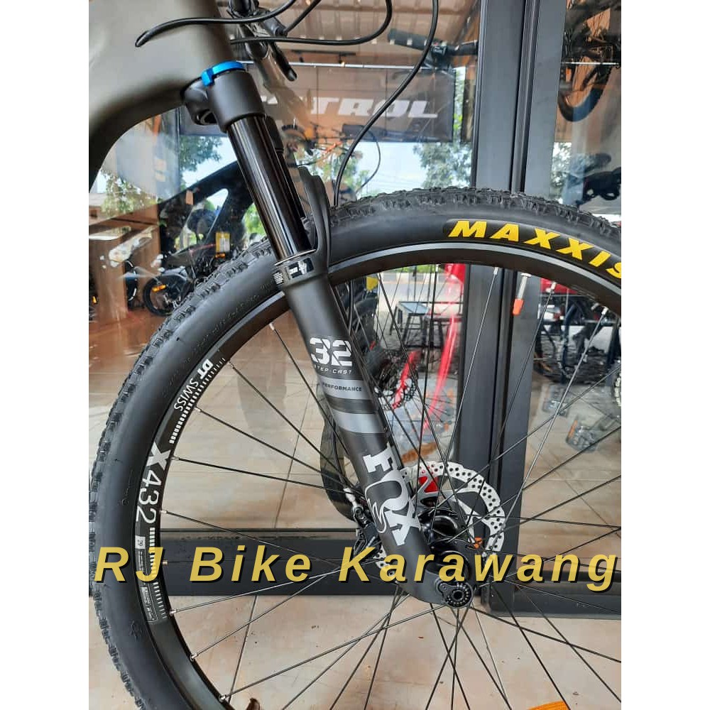 Sepeda MTB United Epsilon C1 29 er 12 Speed Carbon 29er