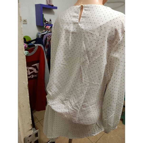 tunik cantik putih polkadot