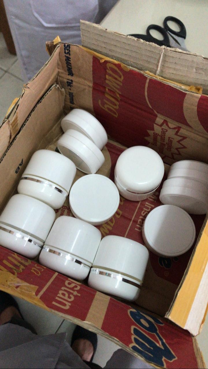 Pot Lulur 250 Gr Hitam / Kemasaan 250 Gr / Pot 250 Gr