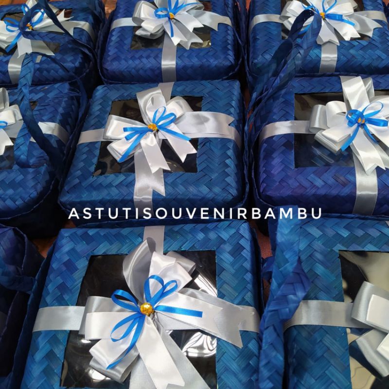 

BESEK BAMBU JINJING TUTUP MIKA PITA WARNA / besek murah / besek hias / besek unik / besek warna / besek kotak