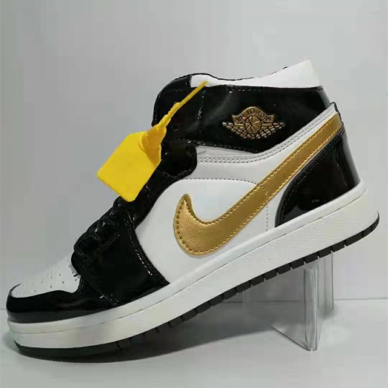 Sepatu Nike Air Jordan 1 High Black White Metallic Gold Import