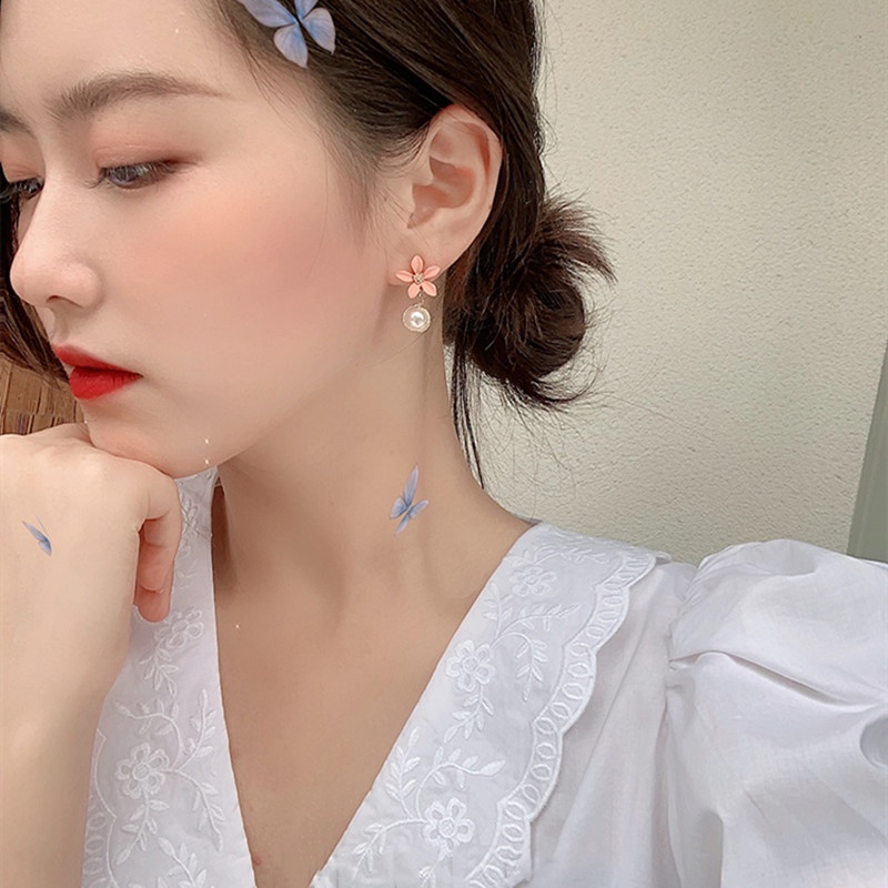 Anting Hook Wanita Motif Bunga Kecil Dengan Aksen Mutiara Aksesoris Fashion Wanita