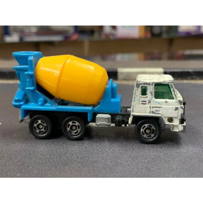 Vintage Tomica 53 Nissan Diesel Mixer Car Blue Made in Japan No Box