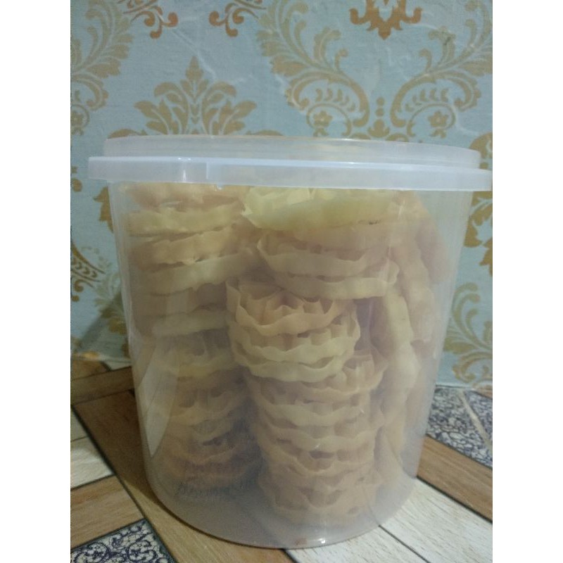 

Kembang Goyang Manis Toples 5 Liter (isi full)