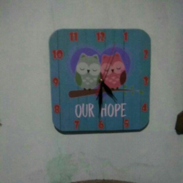 K4 Jam Dinding Karakter Cute Couple Unik Motif Karakter Owl Burung Hantu Ukuran 25cm