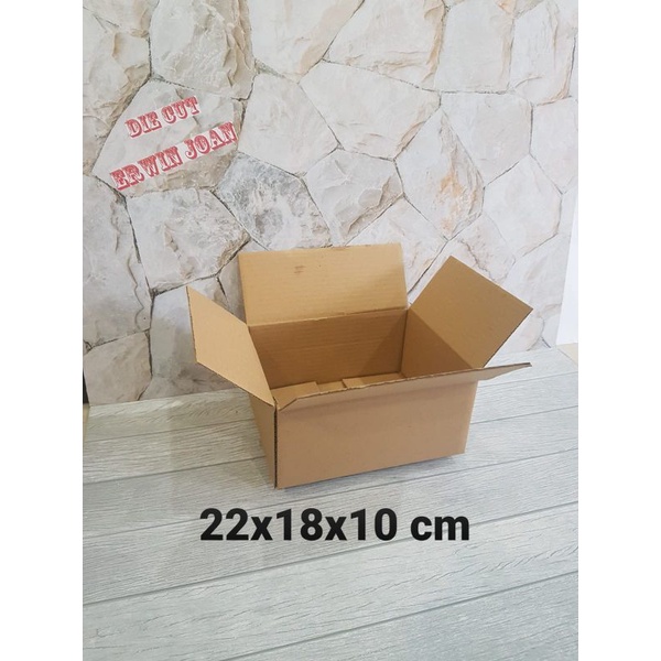 

Kardus / Box / uk. 22x18x10 cm /Karton packing polos baru ST