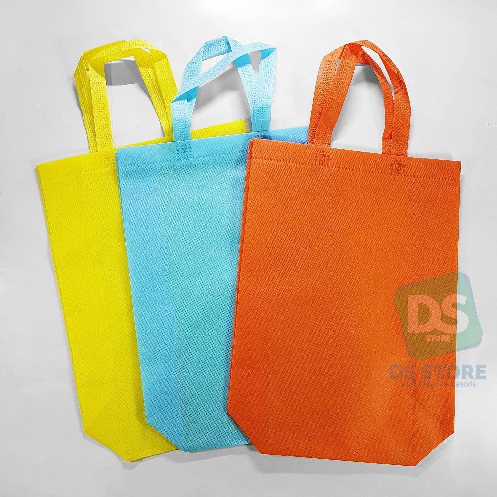 

TAS SPUNBOND / GOODIE BAG BESAR 37X30X9 CM HORE