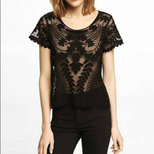 [ Express Lace Baroque Short Sleeve Top ]