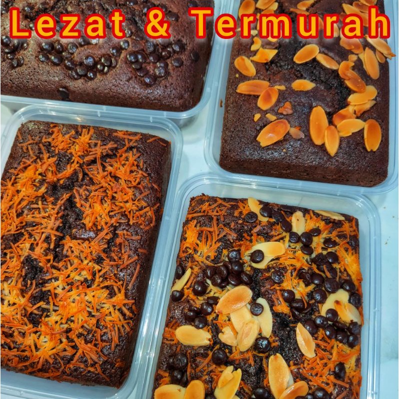 

Brownies panggang almond, keju, chocochips, kemasan box mika 500ml (12x17x4) +-260gr