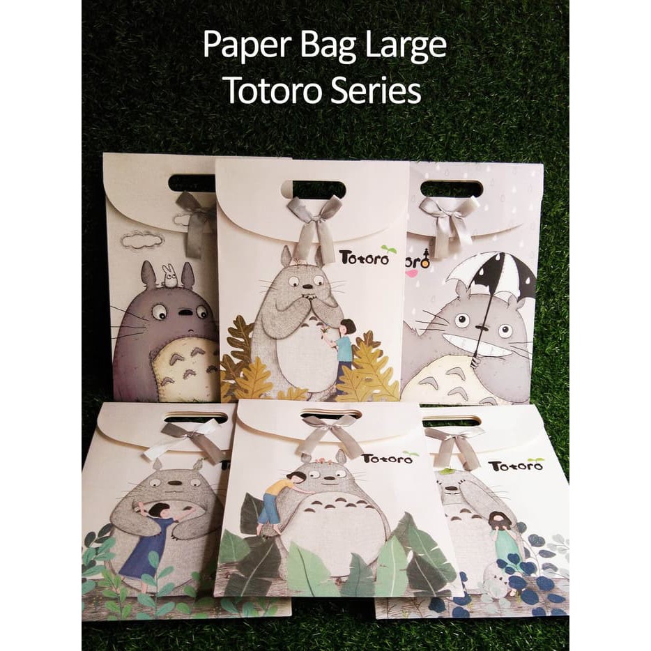 

Paper Bag Motif / Tas Kertas Kado / Tas Ulang tahun - L TOTORO SERIES