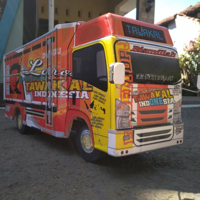  Miniatur  truk  giga livery tawakal  Shopee Indonesia 