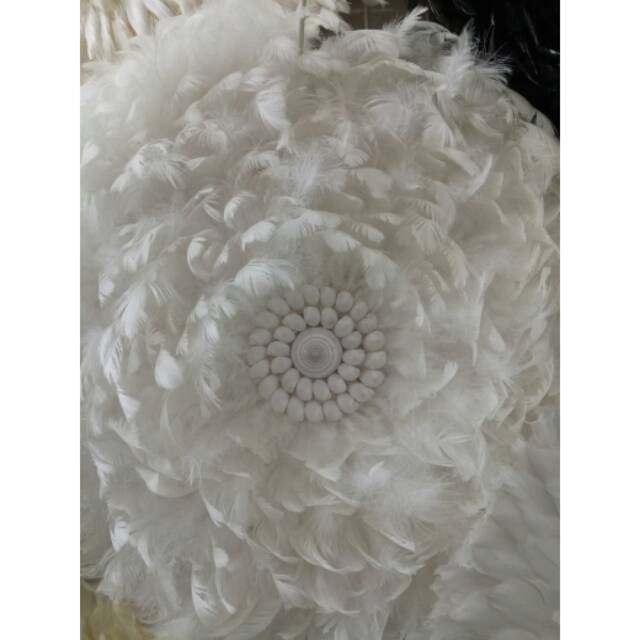 

White Jujufeathers, 50cm