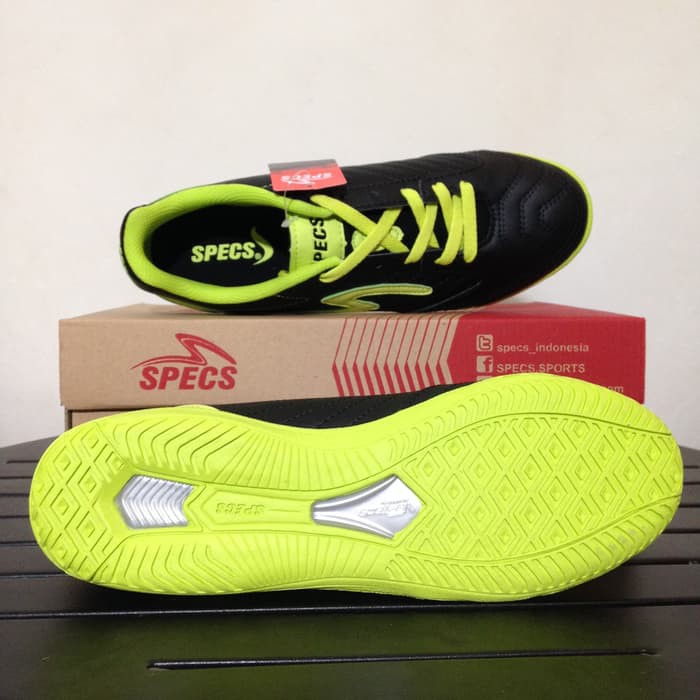 Promo Sepatu Futsal Specs Brave In Black Green 400437 Original Bnib Olahraga - Sepak Bola Dan Futsal