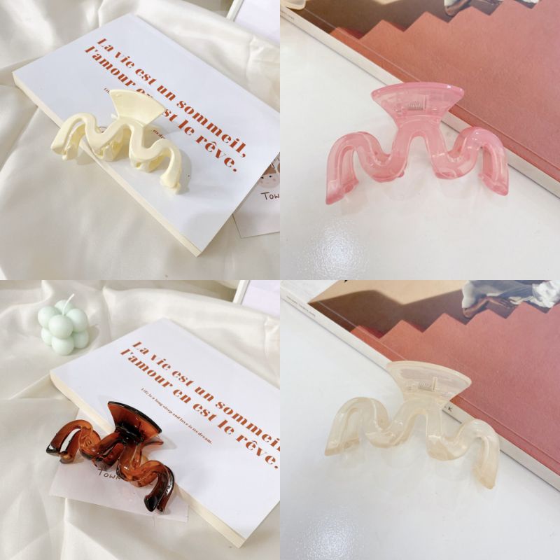 Jepit Rambut Korea / Twist Hair Claw / Jedai