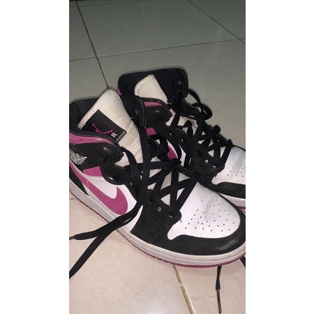 PRELOVED NIKE AIR JORDAN 1 HIGH MID MAGENTA BLACK CACTUS FLOWER