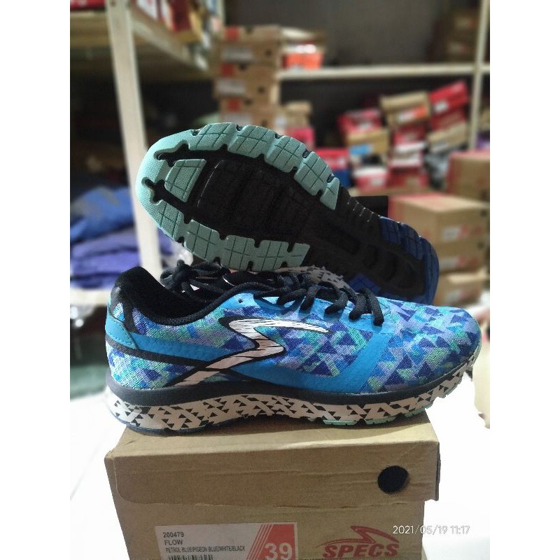 sepatu running specs Flow obral