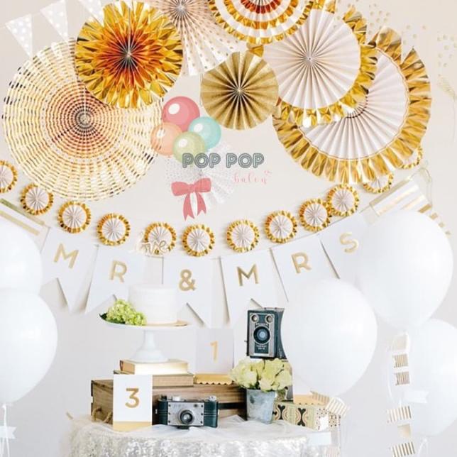 

ⅎ Paper Fan Gold Set / Kertas Flower Set 8 in 1 Dekorasi ☂