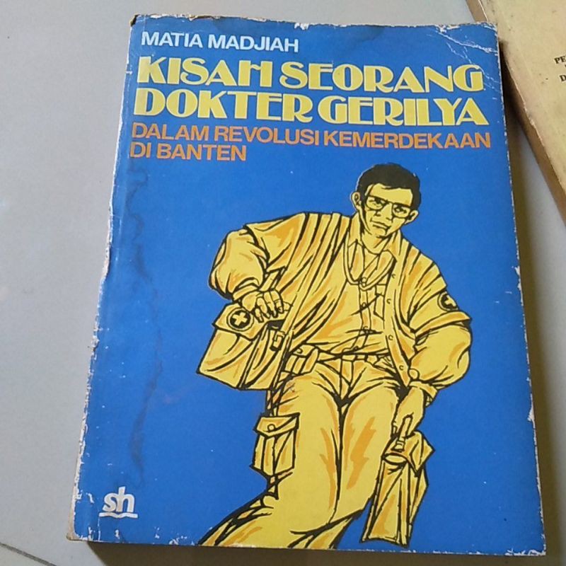 

buku kisah seorang dokter gerilya