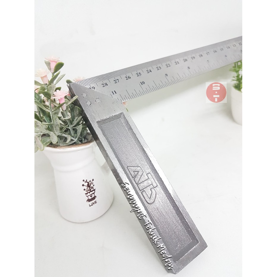 

PENGGARIS SIKU TUKANG 12" 30cm ATS