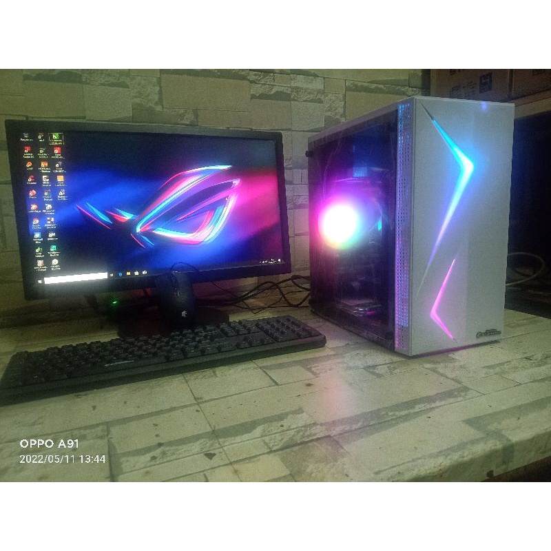 PC lengkap Core i5 SSD 120 Gb Vga 2 gb LED 20&quot;