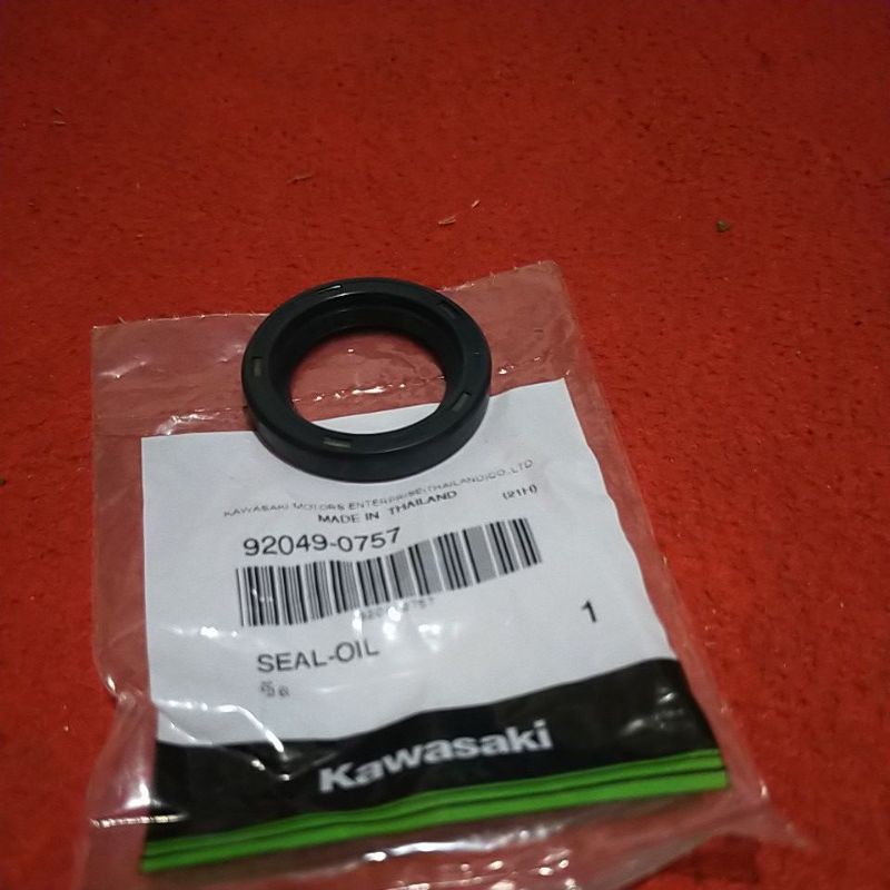 Seal gir depan Ninja sil gir depan ninja 150 ninja R SS RR 92049-0757