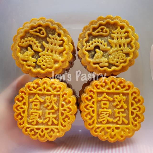 Mooncake filling dauyong/tausa putih, pandan,red bean/tausa hitam telor asin.