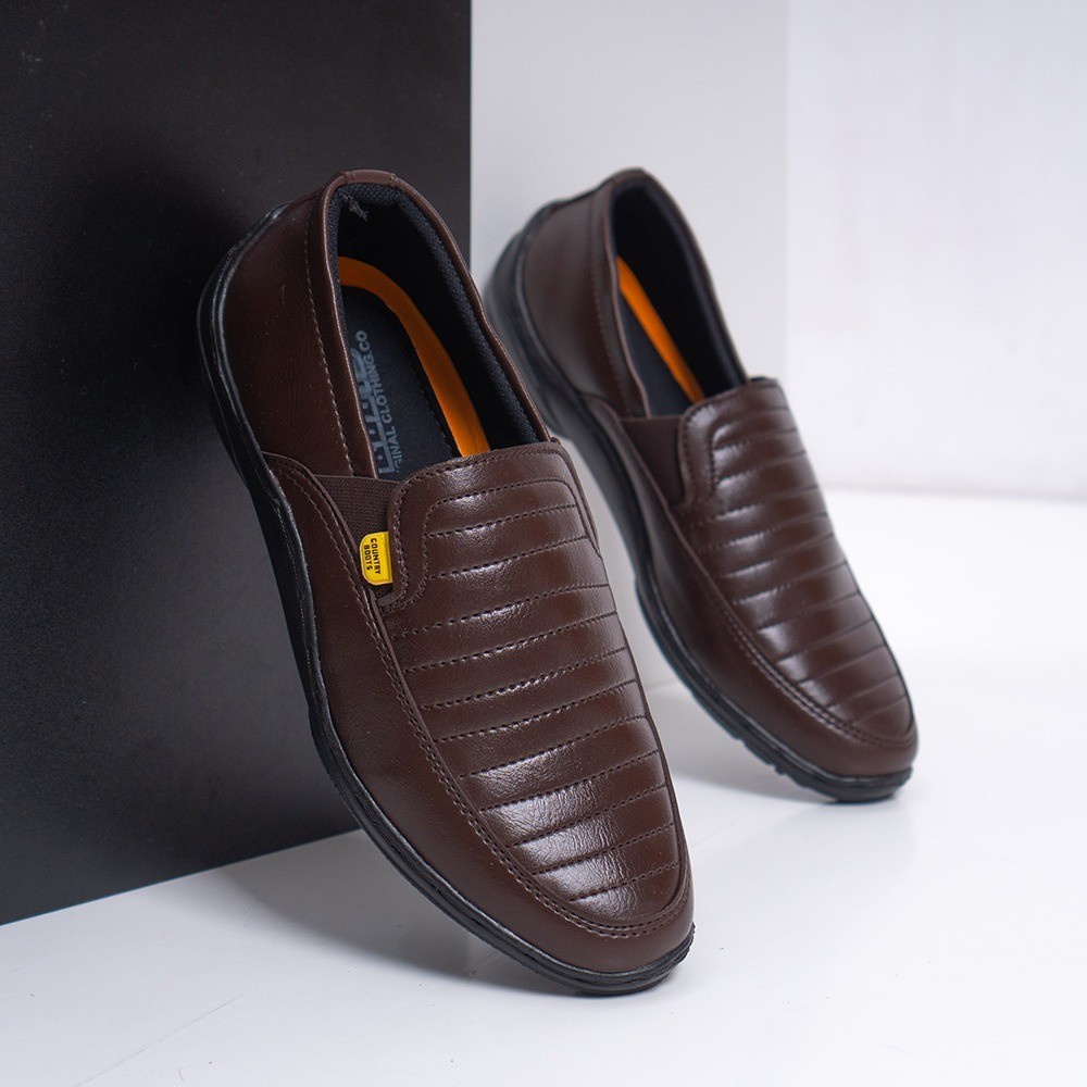 MOLLO Sepatu Slip On pria Kulit Asli Premium Sepatu Pria Casual Pantofel Kerja Kondangan Semi Formal Sepatu Kasual Santai Gaya Keren Kekinian Murah Terlaris