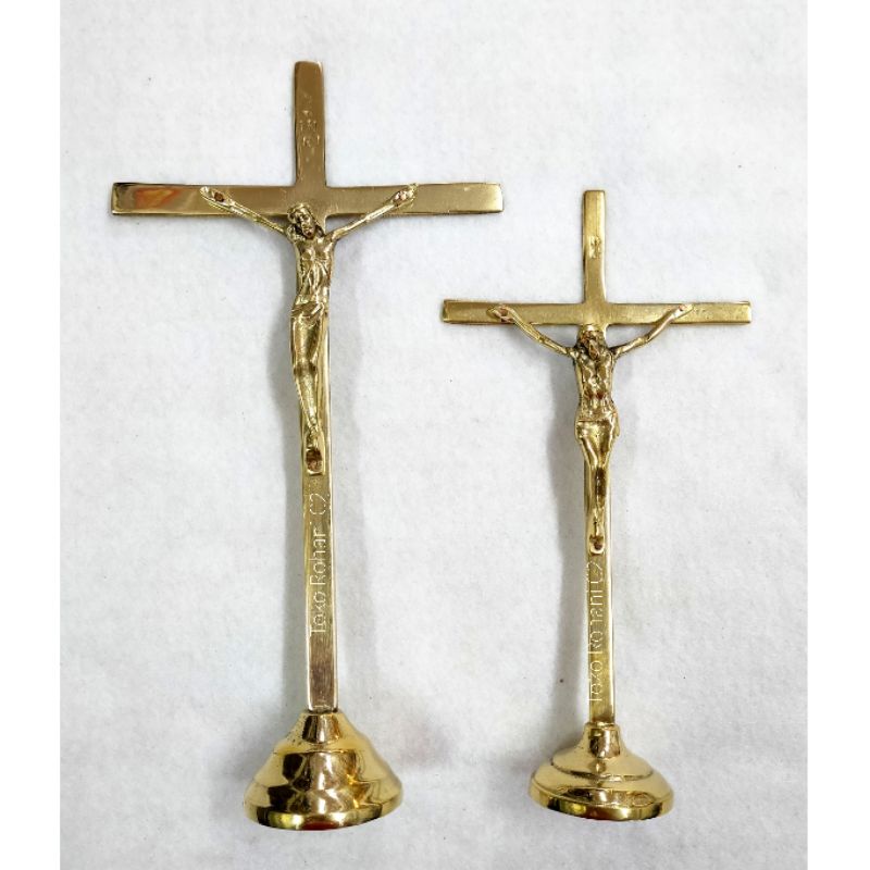 Salib Kuningan Sedang 19cm / Besar 24cm ( 2063 - 2064 ) - Salib Duduk - Salib Kuningan - Salib Meja